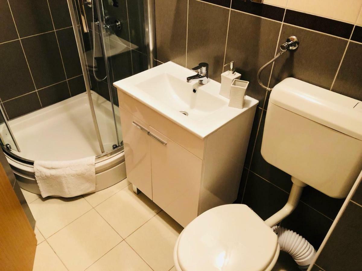 Apartman Stevic Pisak Eksteriør billede